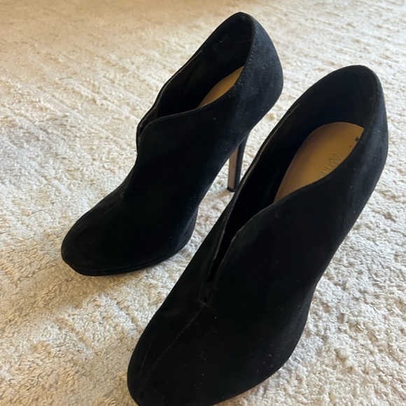 Elegant Black Women's Heels - Picture 5 of 11